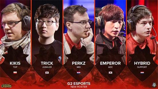 中超：赛季首胜 青岛西海岸队2-0武汉三镇队.