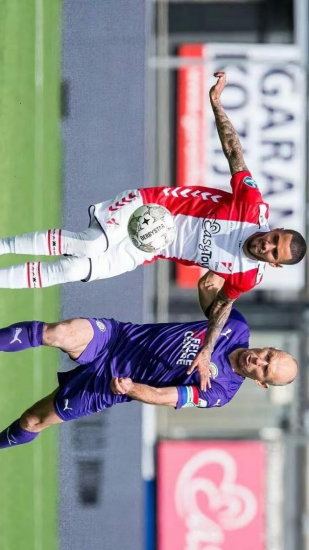 在全球化背 在全球化背